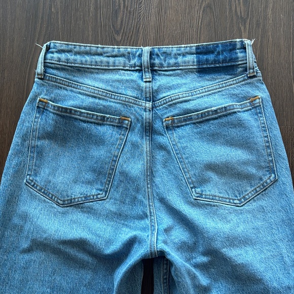 Abercrombie & Fitch Medium Blue 90s Relaxed High Rise Distressed Jeans - Picture 5 of 6